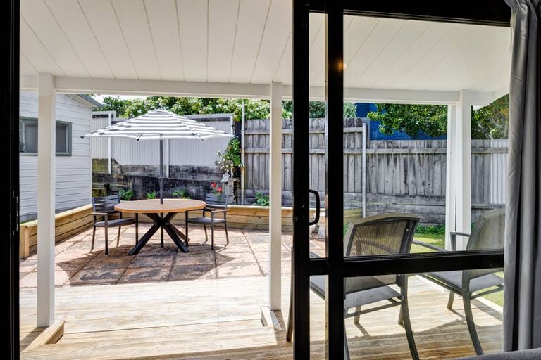 Photo of property in 23 Rospeath Crescent, Spotswood, New Plymouth, 4310