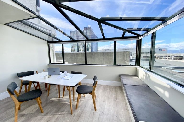 Photo of property in 16j Hobson Street, Thorndon, Wellington, 6011