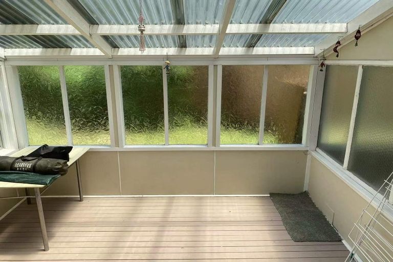 Photo of property in 9 Rickards Place, New Lynn, Auckland, 0600