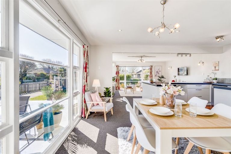 Photo of property in 21 Fairmont Place, Hornby, Christchurch, 8042