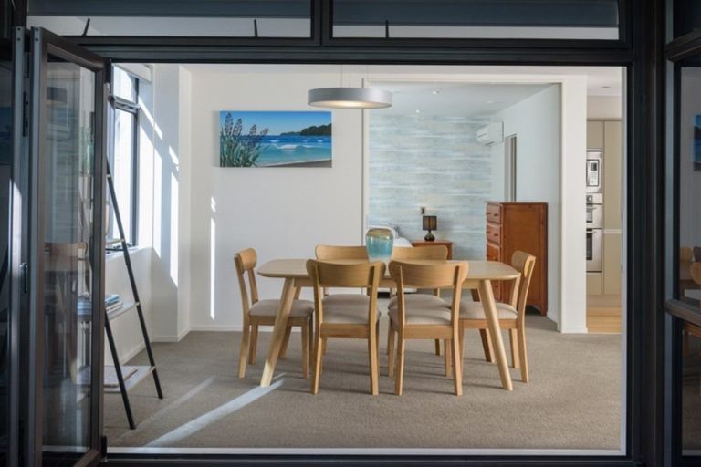 Photo of property in 5/48 Marine Parade, Mount Maunganui, 3116