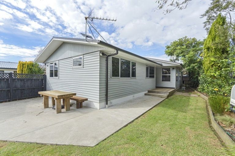 Photo of property in 3 Erica Place, Bell Block, New Plymouth, 4312