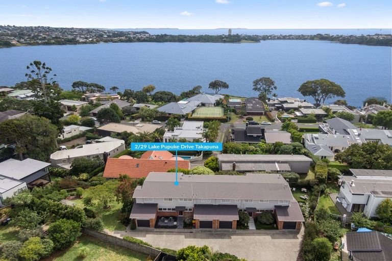 Photo of property in 2/29 Pupuke Road, Takapuna, Auckland, 0622
