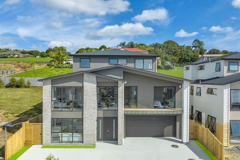 Photo of property in 29 Elevation Street, Flat Bush, Auckland, 2019