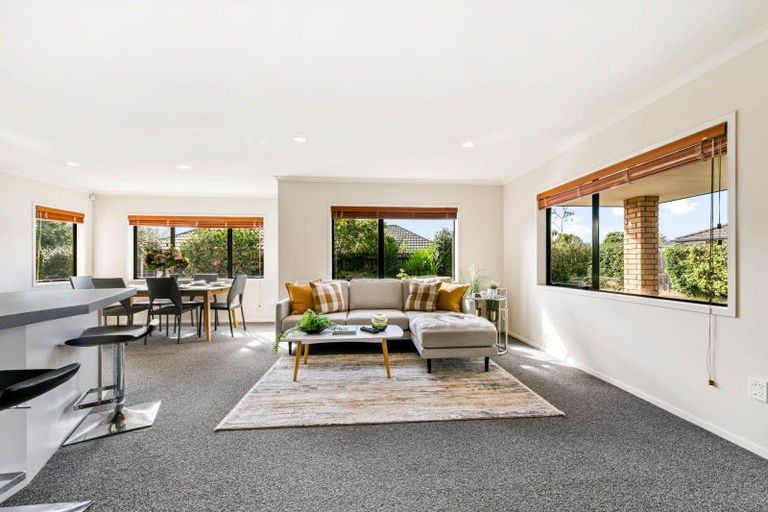 Photo of property in 35 Greig Place, Pukekohe, 2120
