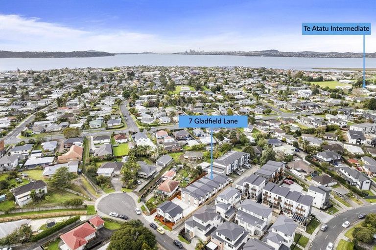 Photo of property in 7b Gladfield Lane, Te Atatu Peninsula, Auckland, 0610
