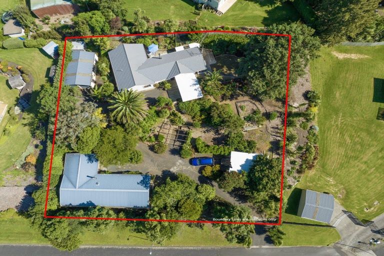 Photo of property in 10 Jenny Lane, Waiuku, 2123