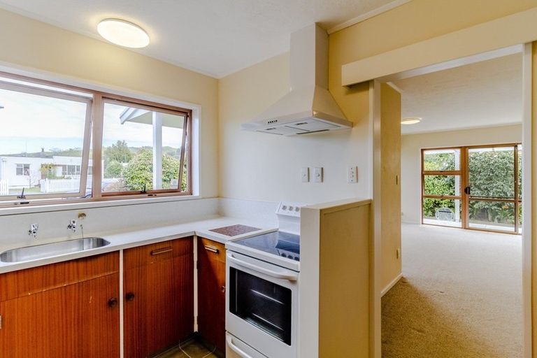 Photo of property in 3 Dolbel Street, Taradale, Napier, 4112