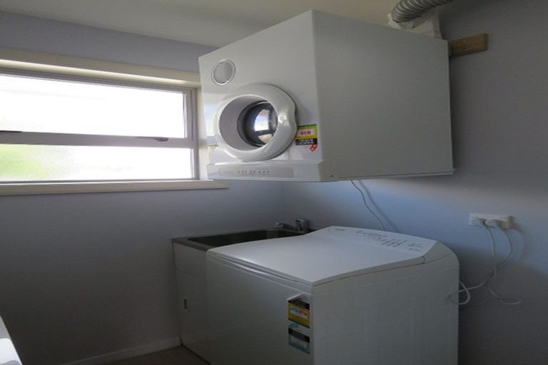 Photo of property in 2/28 Mona Vale Avenue, Riccarton, Christchurch, 8011