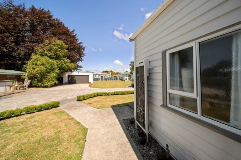 Photo of property in 453 Broadway, Stratford, 4332