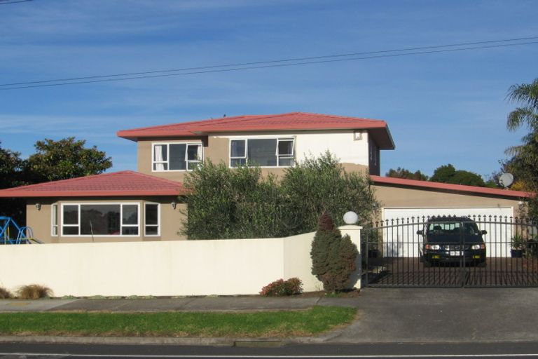 Photo of property in 313 Hobsonville Road, Hobsonville, Auckland, 0618