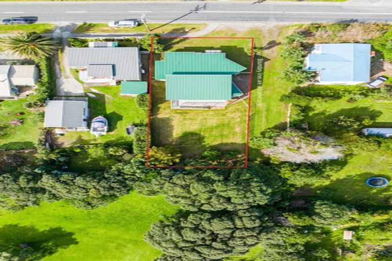 Photo of property in 4 Sea View Road, Baylys Beach, Dargaville, 0377