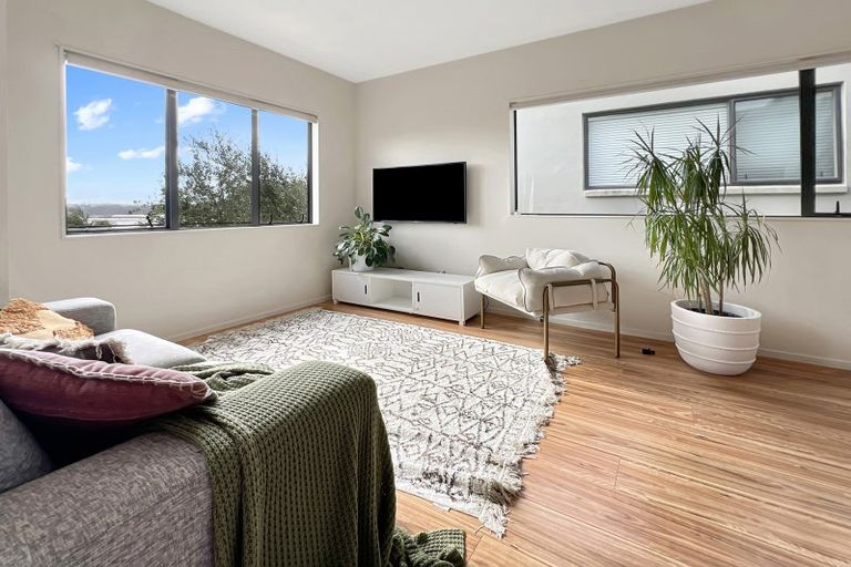 Photo of property in 5/12 Schnapper Rock Road, Schnapper Rock, Auckland, 0632