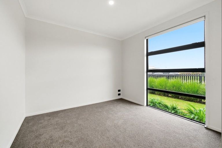 Photo of property in 47 Empire Crescent, Papamoa, 3118