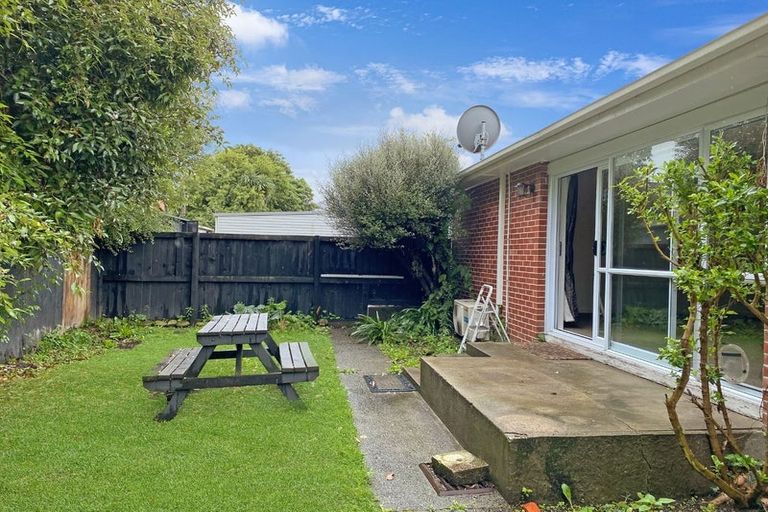 Photo of property in 2/69a Mandeville Street, Riccarton, Christchurch, 8011