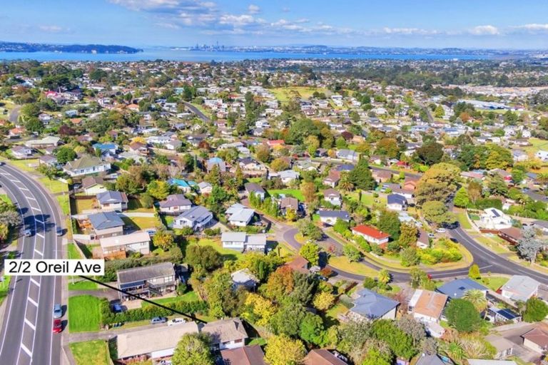 Photo of property in 2/2 Oreil Avenue, West Harbour, Auckland, 0618