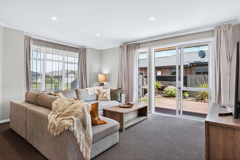 Photo of property in 22 Huka Heights Drive, Rangatira Park, Taupo, 3330