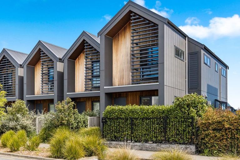 Photo of property in 100 Tarapuka Road, Westgate, Auckland, 0814