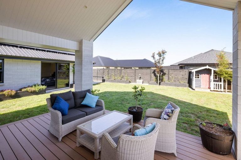 Photo of property in 6 Lewis Way, Cambridge, 3434