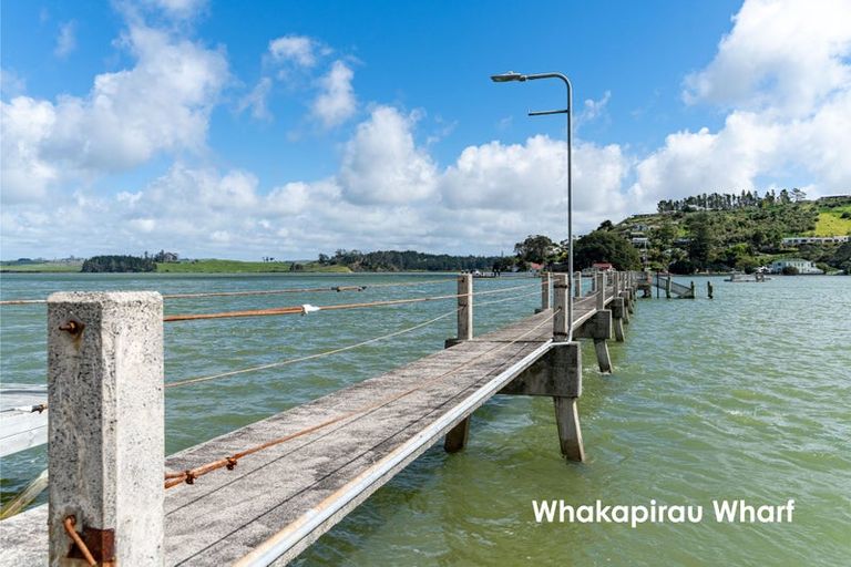 Photo of property in 9 Regent Street, Whakapirau, Maungaturoto, 0583