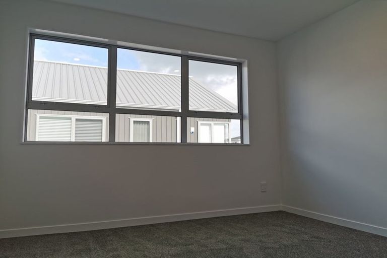 Photo of property in 45 Toanui Road, Hobsonville, Auckland, 0616