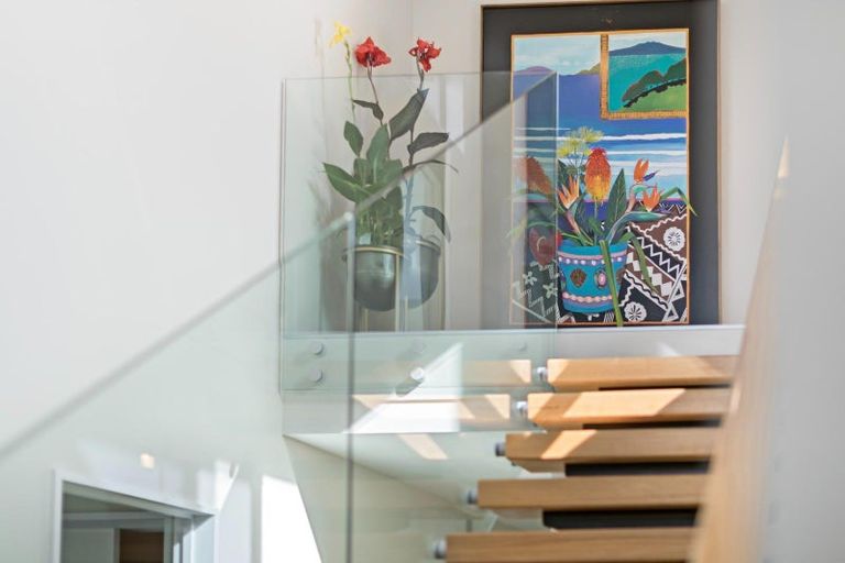 Photo of property in 28 Minaret Ridge, Wanaka, 9305