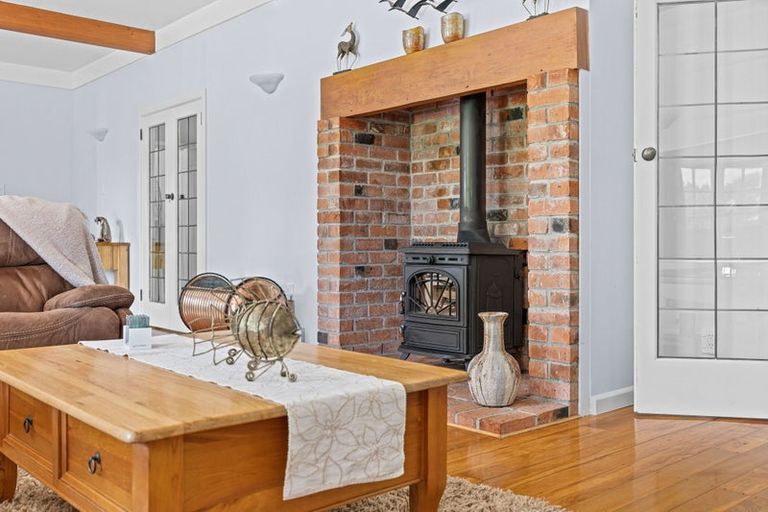 Photo of property in 74 Wanganui Road, Marton, 4788