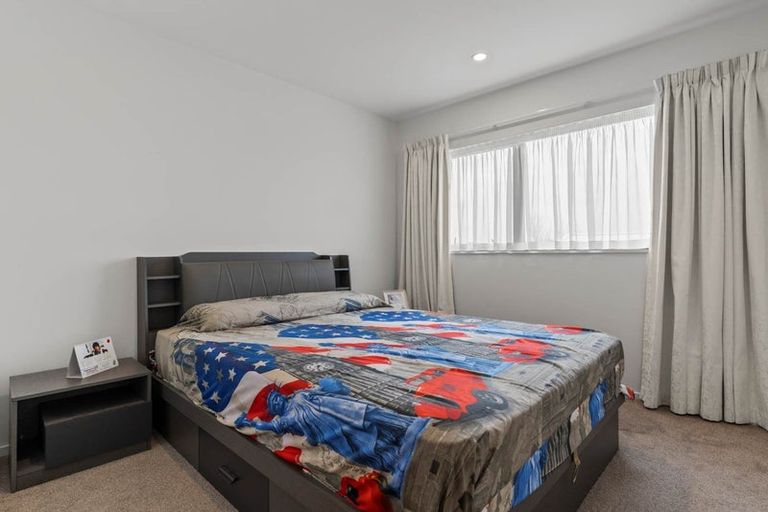 Photo of property in 2/55 Great South Road, Papakura, 2110