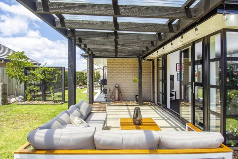 Photo of property in 26 Rainey Crescent, Papamoa Beach, Papamoa, 3118
