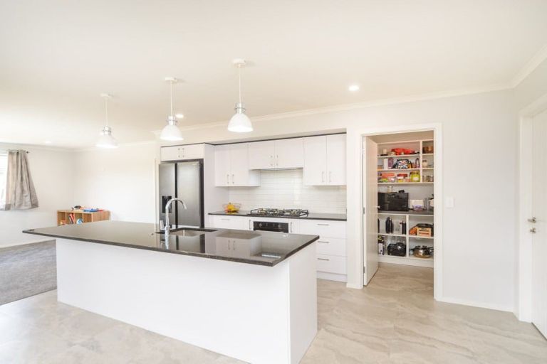 Photo of property in 94 James Line, Kelvin Grove, Palmerston North, 4414