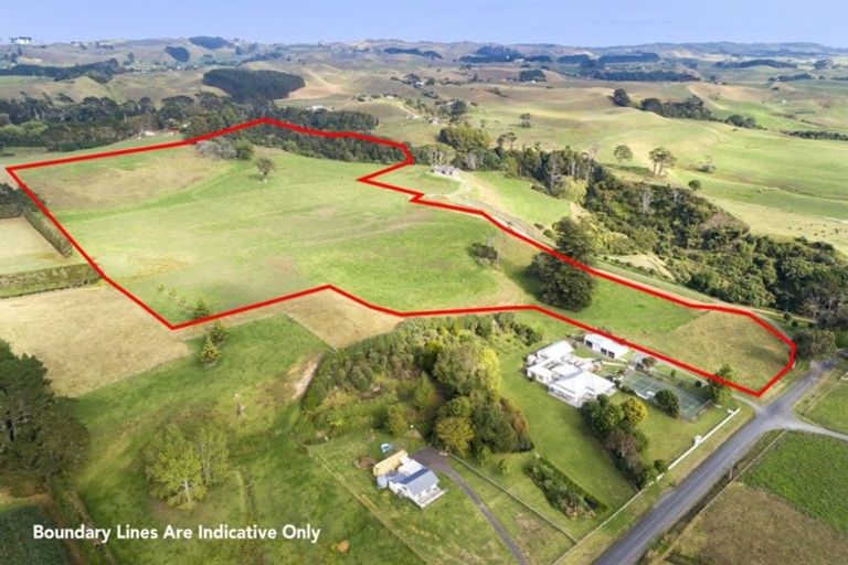 Photo of property in 41 Mcnaughten Road, Karioitahi, Waiuku, 2683