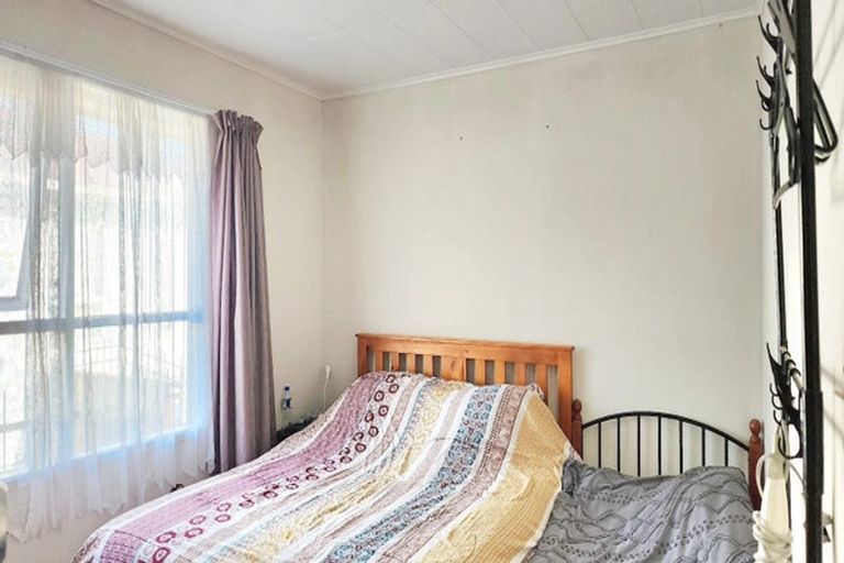 Photo of property in 533 Massey Road, Mangere, Auckland, 2022
