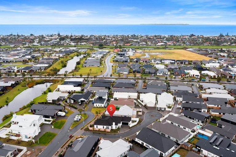 Photo of property in 5 Mollisia Lane, Papamoa Beach, Papamoa, 3118
