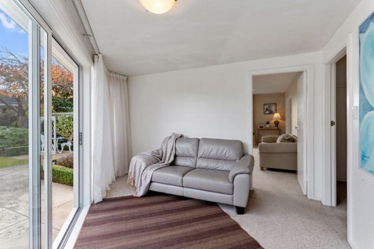 Photo of property in 2 Hudson Street, Bryndwr, Christchurch, 8053