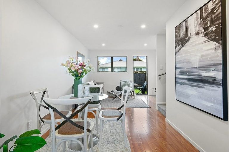 Photo of property in 2 Red Arches Road, Henderson, Auckland, 0610