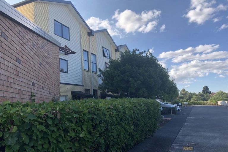 Photo of property in St Claire Village, 206/172 Mcleod Road, Te Atatu South, Auckland, 0610