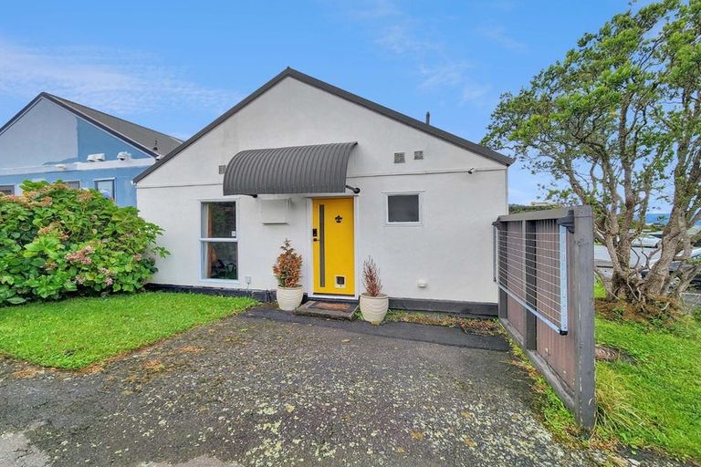 Photo of property in 1/17 Cedar Street, Maungaraki, Lower Hutt, 5010