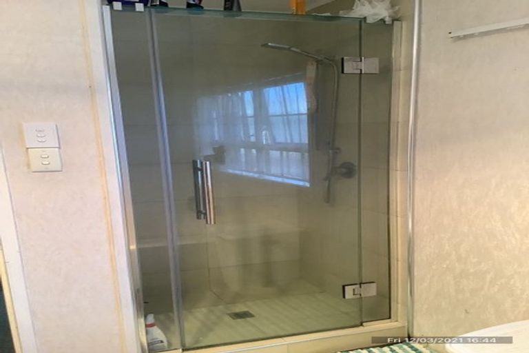 Photo of property in 40 Priestley Drive, Bucklands Beach, Auckland, 2014