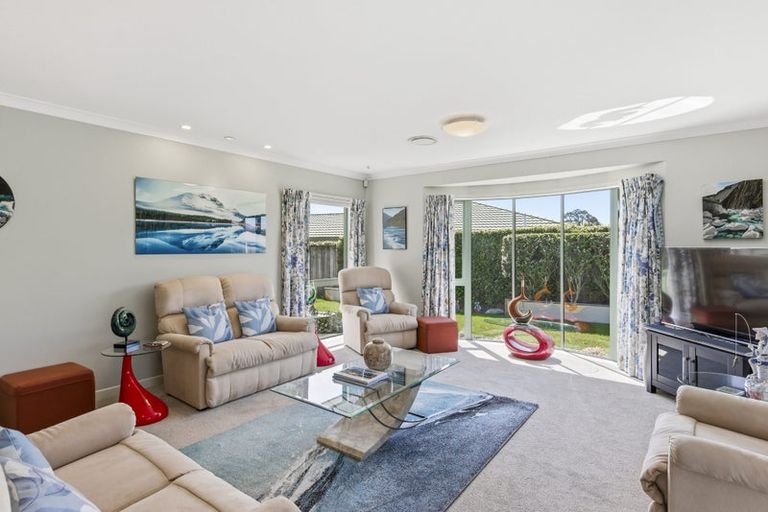 Photo of property in 100 Milne Drive, Paraparaumu, 5032