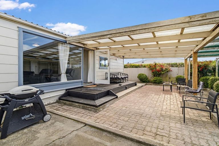 Photo of property in 24 Bennett Street, Waipawa, 4210