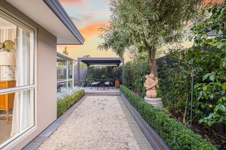 Photo of property in 2/77a Hinau Street, Riccarton, Christchurch, 8041
