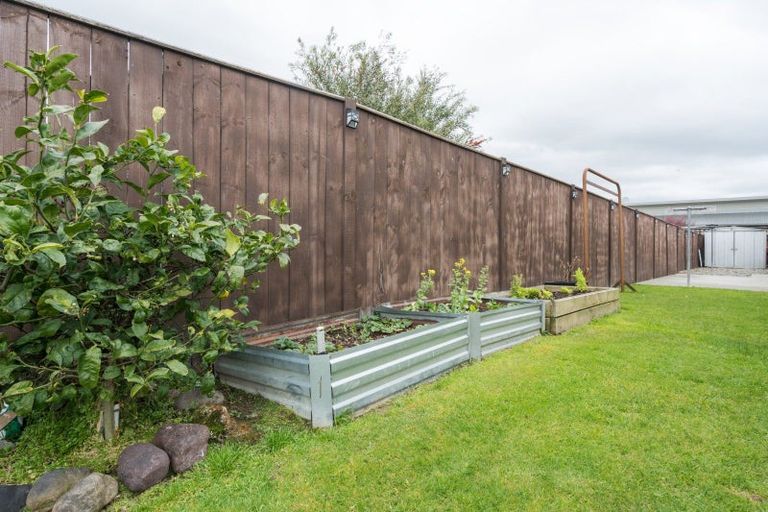 Photo of property in 19 Branigan Parade, Kelvin Grove, Palmerston North, 4414