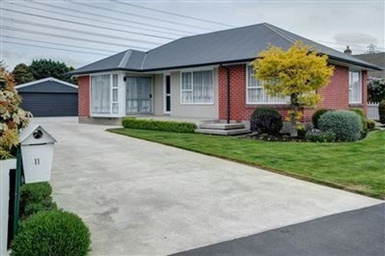 Photo of property in 11 Stackhouse Avenue, Bishopdale, Christchurch, 8053