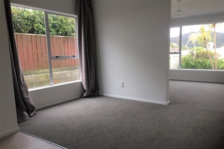 Photo of property in 8a Alister Way, Churton Park, Wellington, 6037