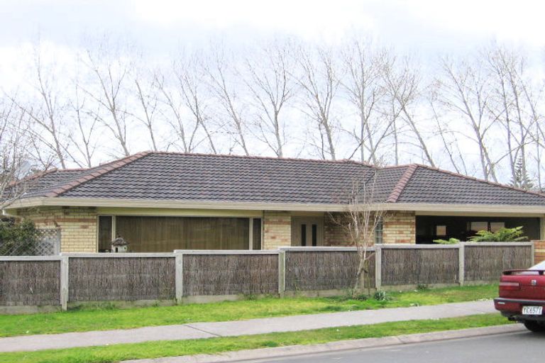 Photo of property in 45 Cabeleigh Drive, Helensville, 0800