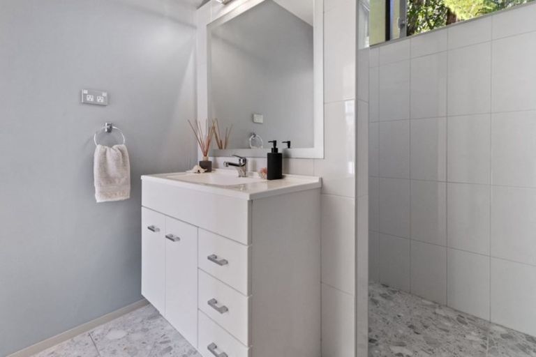 Photo of property in 37a Mount Avenue, Pauanui, Hikuai, 3579