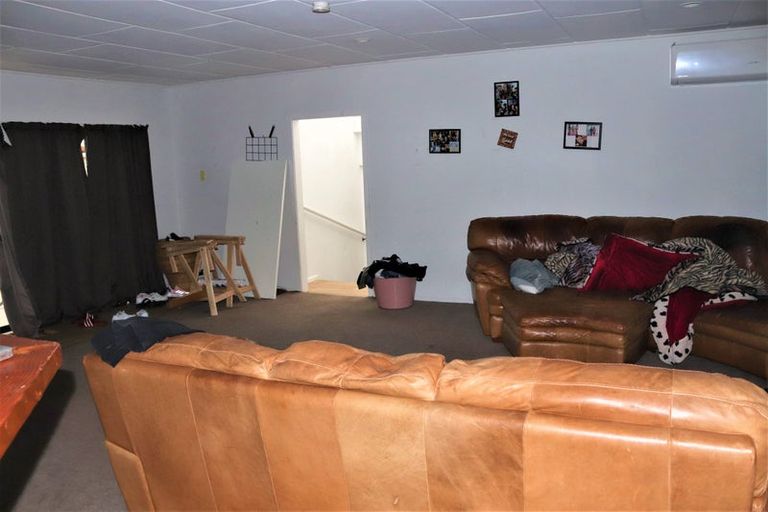 Photo of property in 105 Tidal Road, Mangere, Auckland, 2022