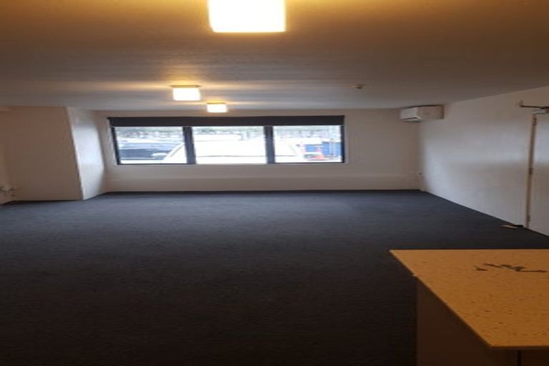 Photo of property in 8 Torrens Terrace, Mount Cook, Wellington, 6011