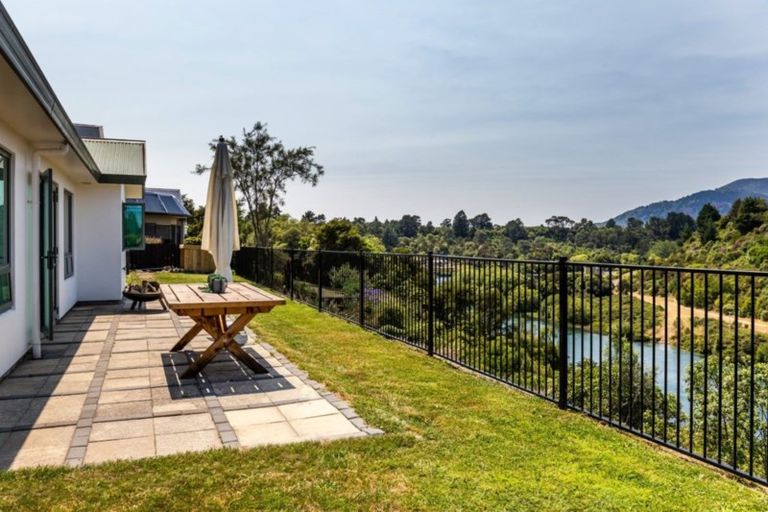 Photo of property in 10/26 Robinson Terrace, Rangatira Park, Taupo, 3330