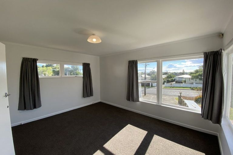 Photo of property in 30 Clayton Road, Manurewa, Auckland, 2102